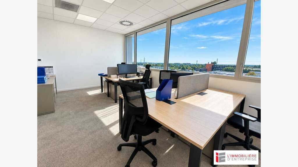 Bureaux de 40m² à louer en zone tertiaire à Rennes