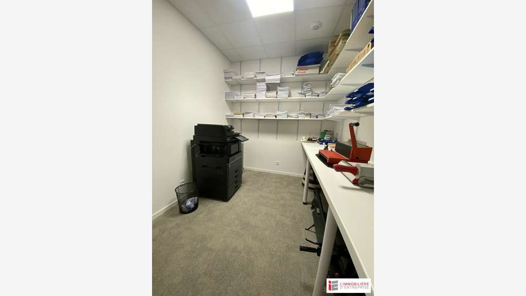 Bureaux de 40m² à louer en zone tertiaire à Rennes