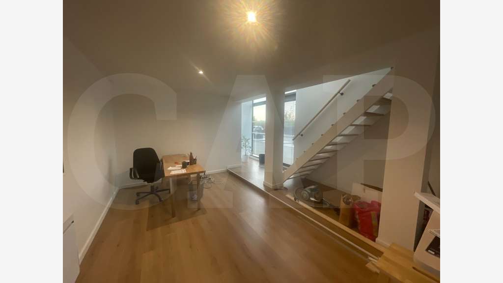 A Louer bureaux de 150m² à Baud Chardonnet