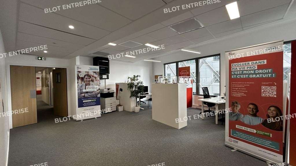 A louer bureaux de 340m² en R+2 à Rennes gare