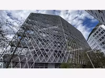 A louer bureaux de 340m² en R+2 à Rennes gare