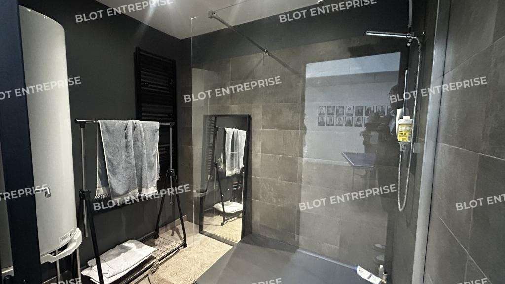 A louer bureaux rénovés 350m² accès PMR Rennes