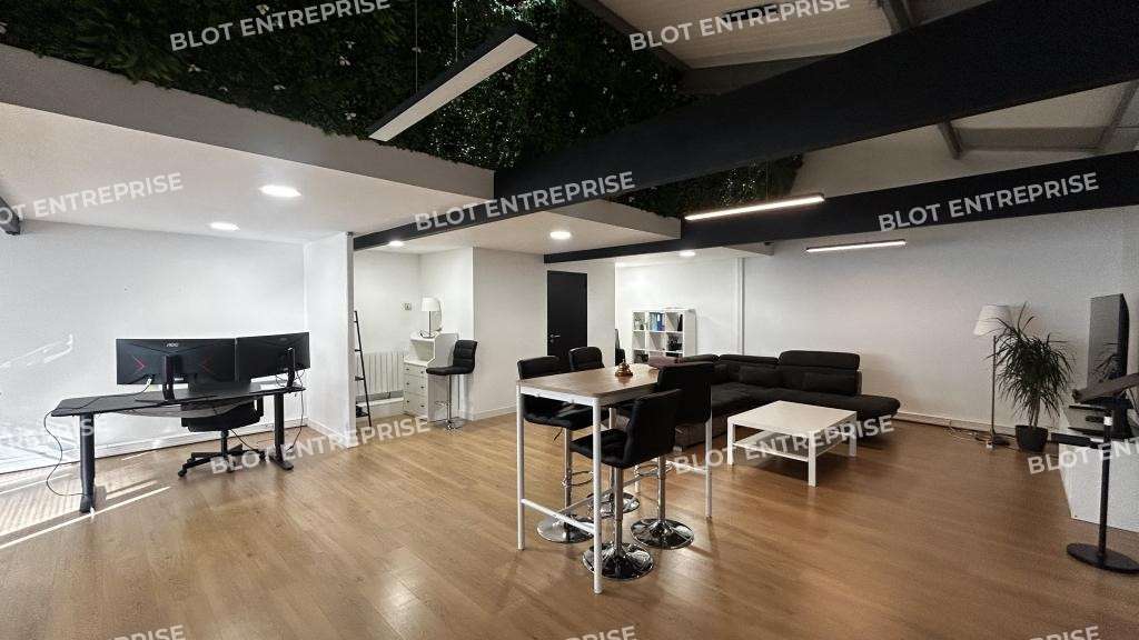 A louer bureaux rénovés 350m² accès PMR Rennes