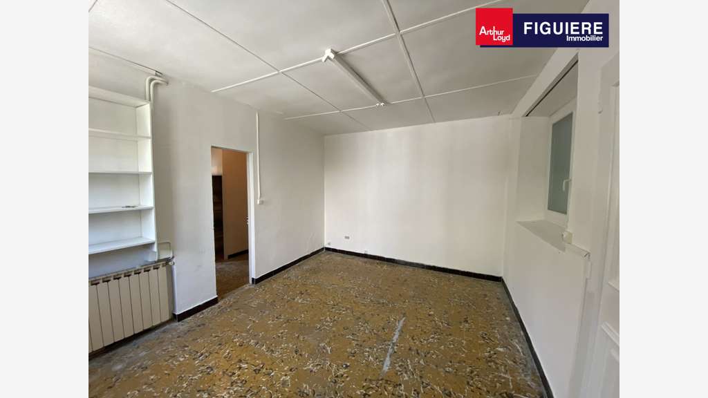 Loue bureaux de 76m² proche gare à Salon de Pce