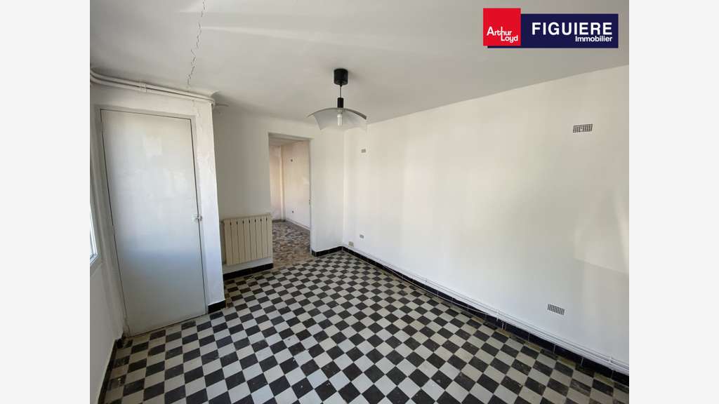 Loue bureaux de 76m² proche gare à Salon de Pce