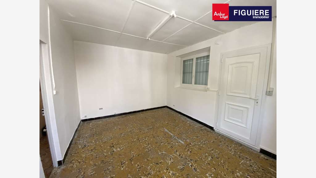 Loue bureaux de 76m² proche gare à Salon de Pce