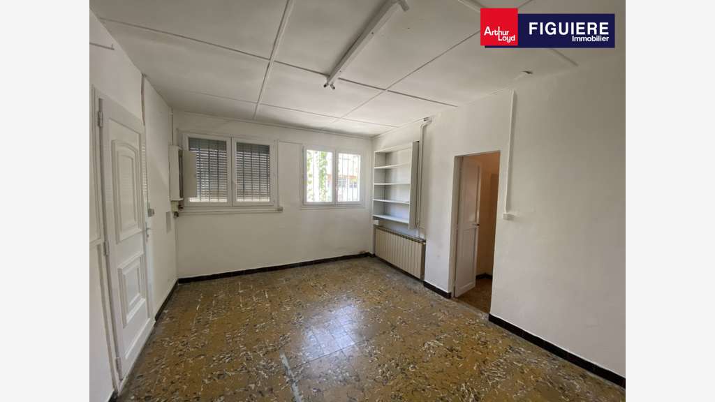 Loue bureaux de 76m² proche gare à Salon de Pce