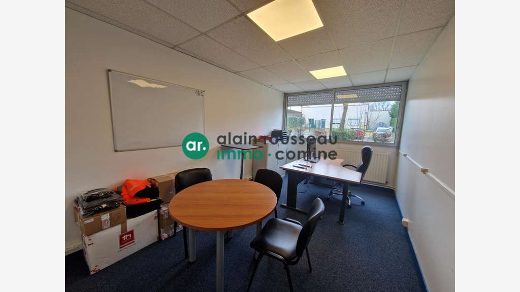 A louer bureaux lumineux rénovés 129m² à Beaucouzé