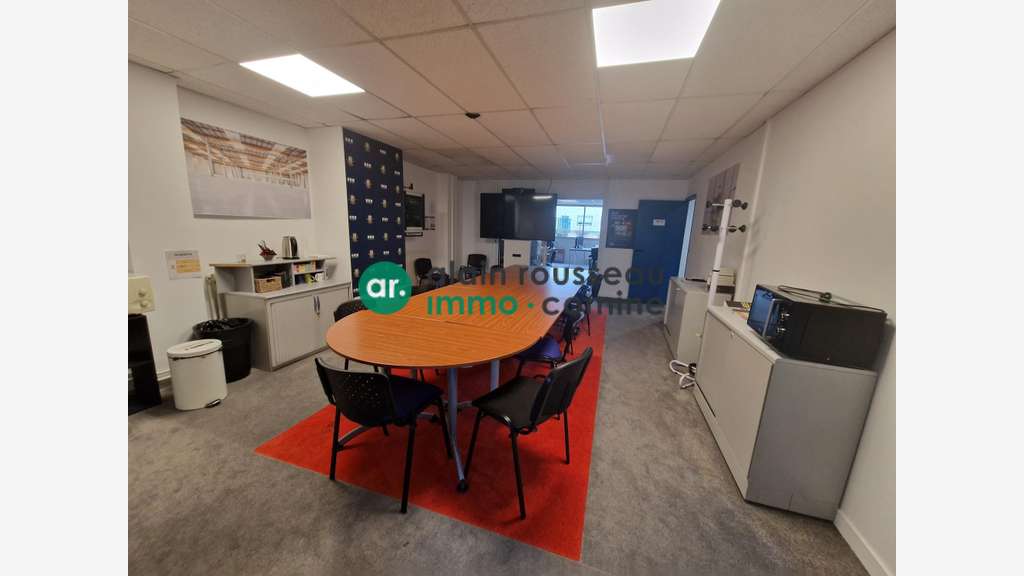 A louer bureaux lumineux rénovés 129m² à Beaucouzé