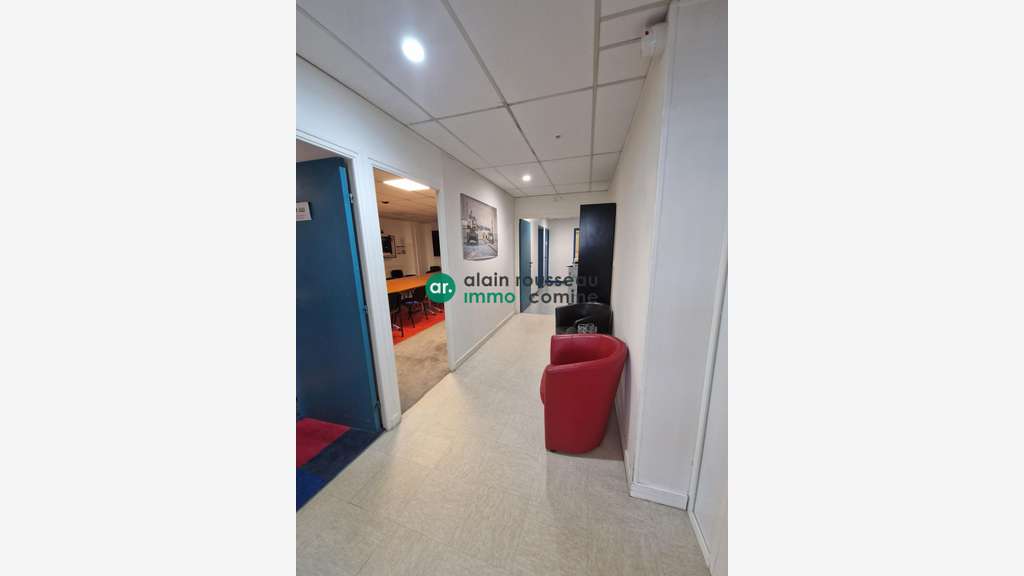 A louer bureaux lumineux rénovés 129m² à Beaucouzé