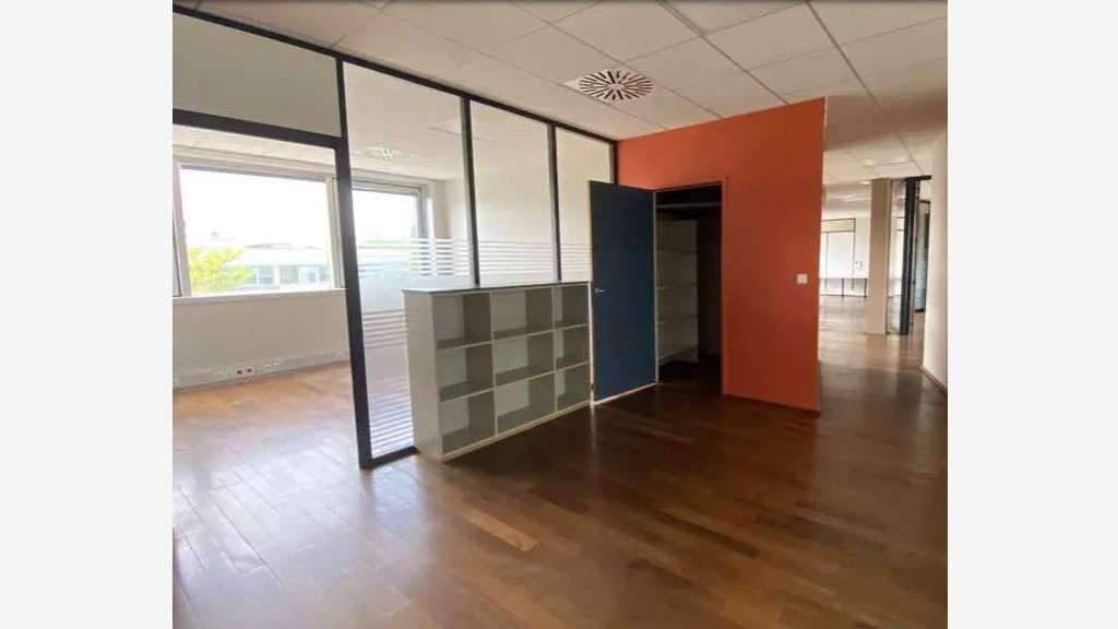 A louer bureaux rénovés label HPE et Greenlight