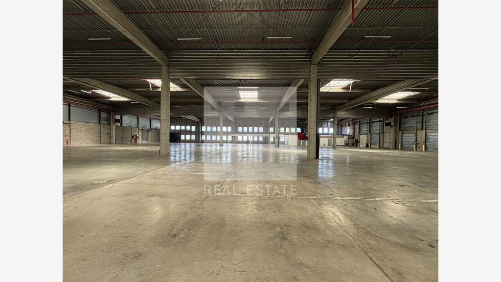 A louer bureaux 1827m² Vénissieux Parc Moulin Vent