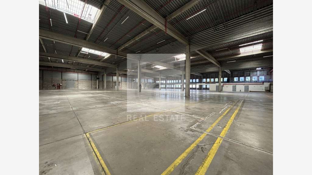 A louer bureaux 1827m² Vénissieux Parc Moulin Vent