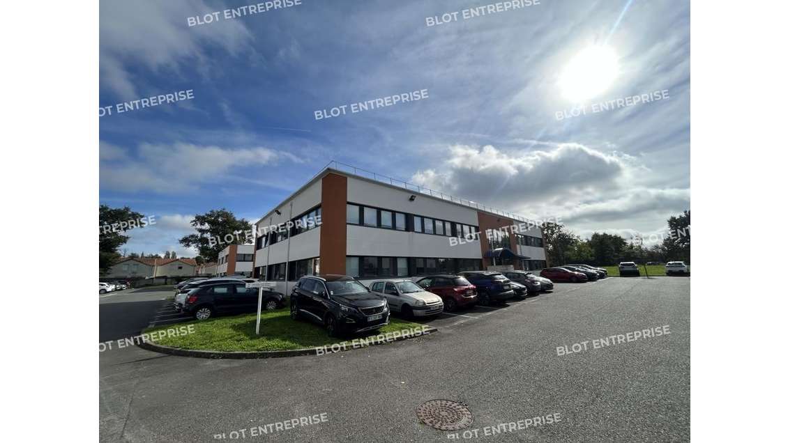 A louer bureaux 602m² à Rezé Parc Océane