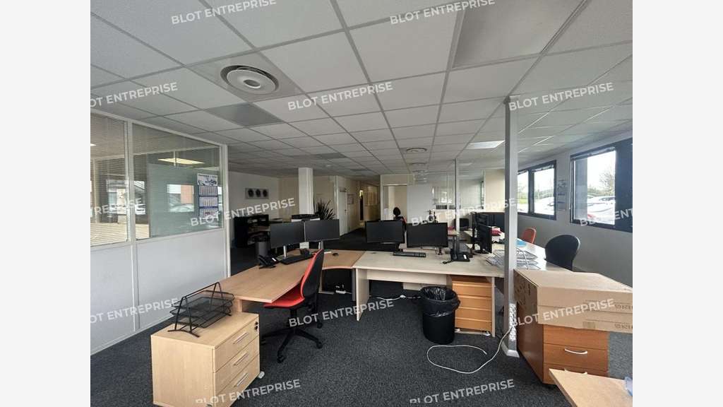 A louer plateau de bureaux 602m² RDC à Rezé
