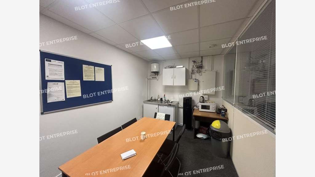 A louer plateau de bureaux 602m² RDC à Rezé