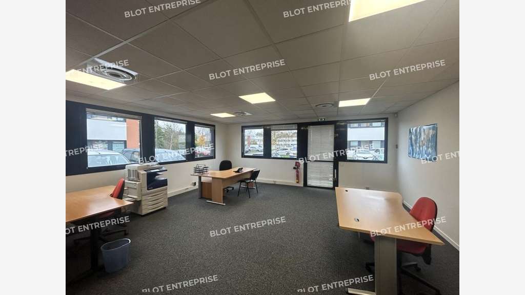 A louer plateau de bureaux 602m² RDC à Rezé