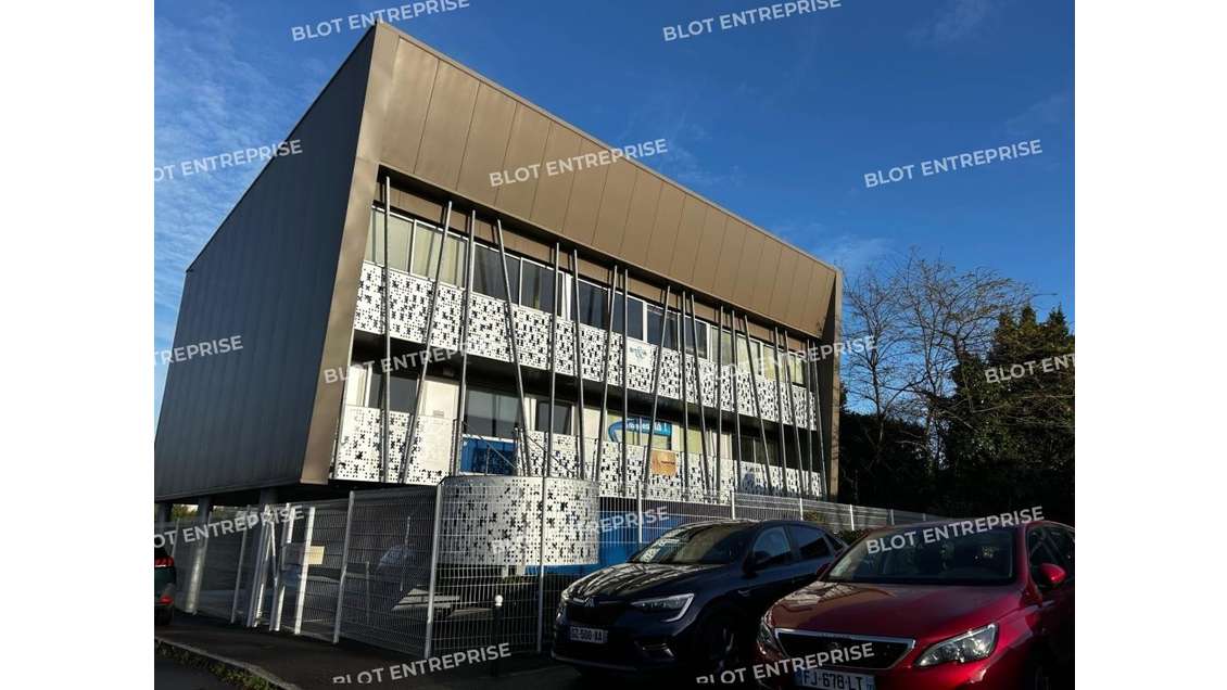 A louer bureaux 148m² R+1 à Rezé Zone Atout Sud