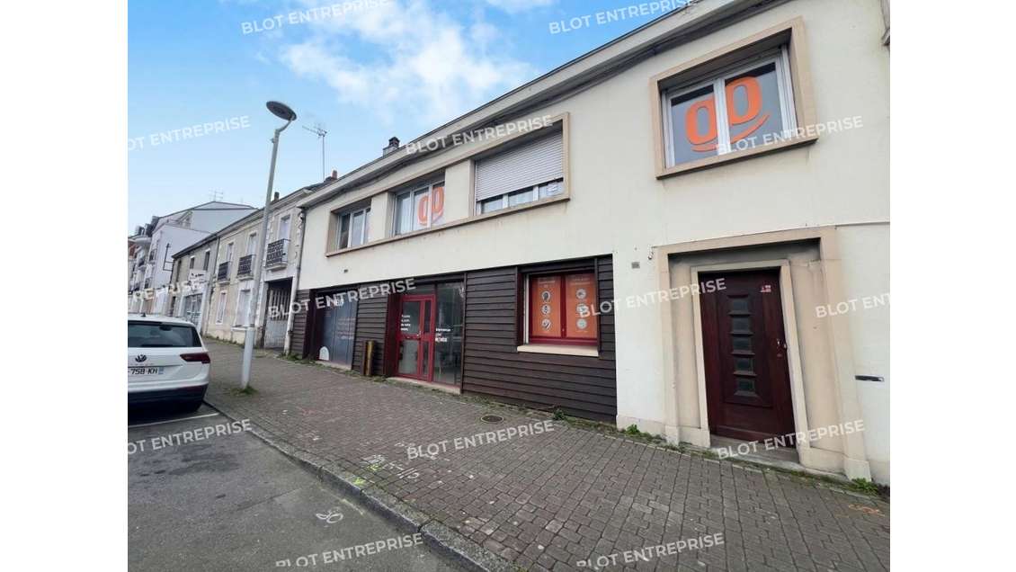 A louer bureaux 200m² à Rezé