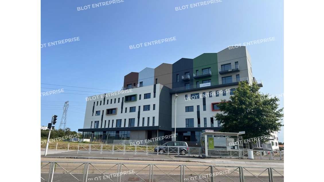 A louer bureaux neufs divisibles Nantes Sud