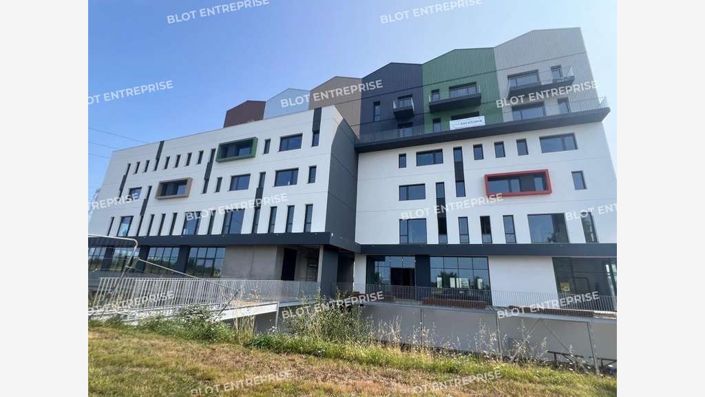 A louer bureaux neufs divisibles Nantes Sud