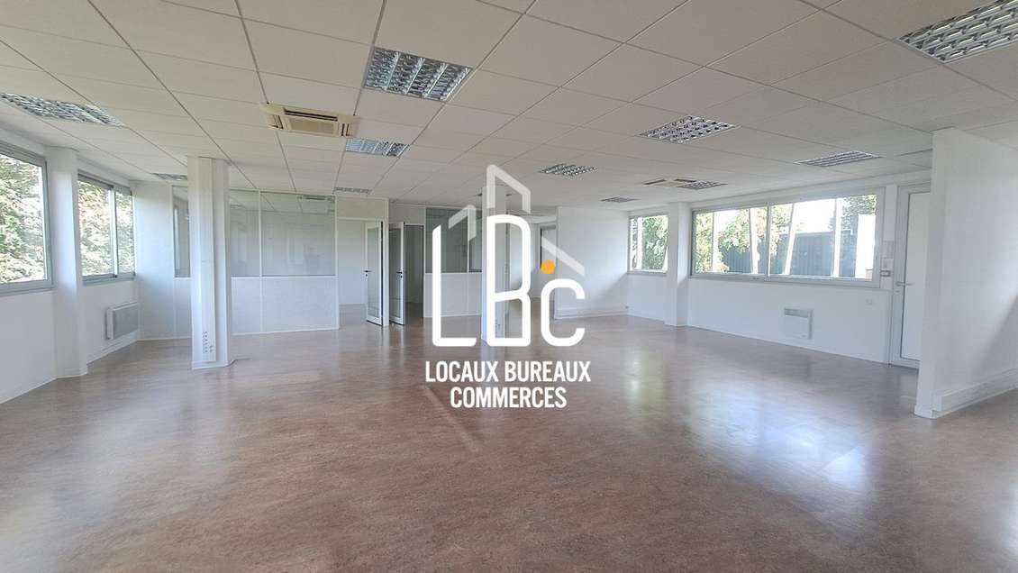 A louer bureau 170m² excellent état à Rezé