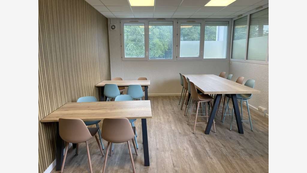 À louer bureaux de 18 à 89m² à Rezé