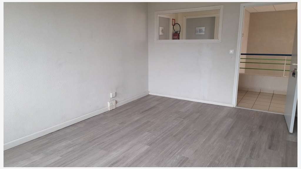 À louer bureaux de 18 à 89m² à Rezé