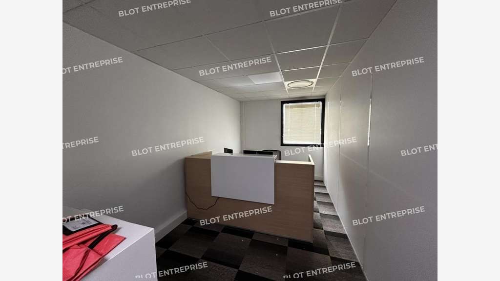 A louer bureaux 169m² à Rezé