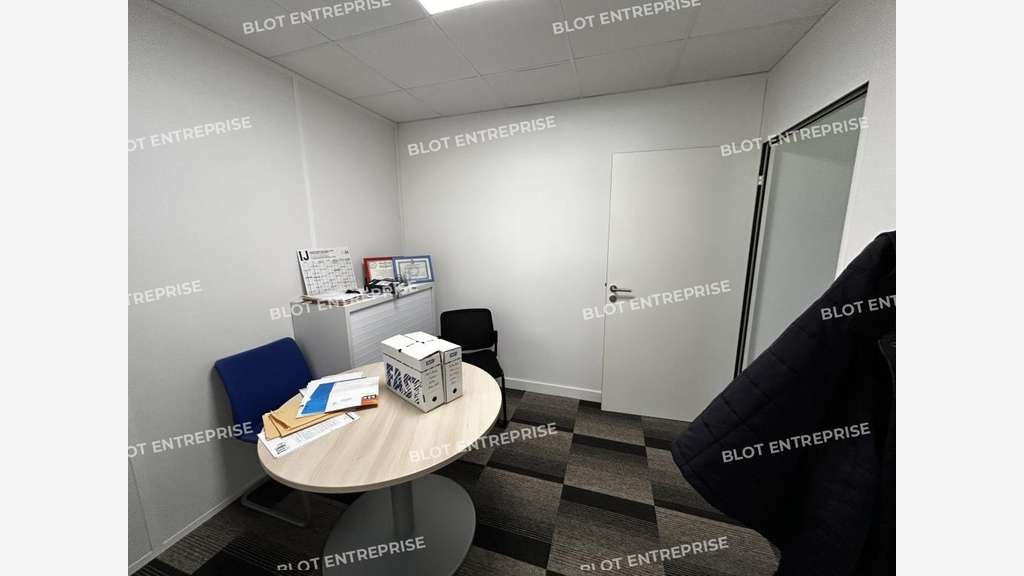 A louer bureaux 169m² à Rezé