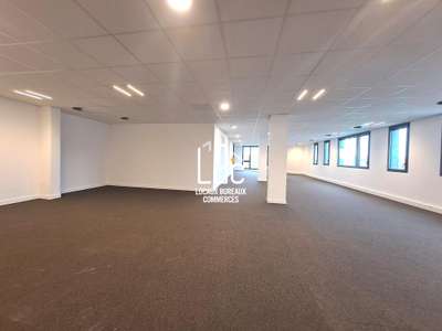 Plateau de bureaux neuf 441m² R+1 Rezé Nantes Sud