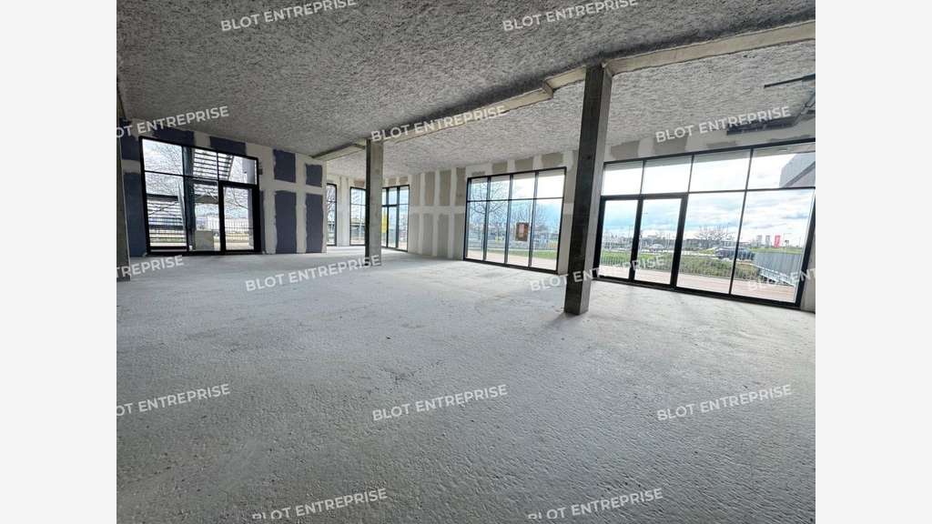 A louer bureaux neufs de 177m² Rezé périphérique