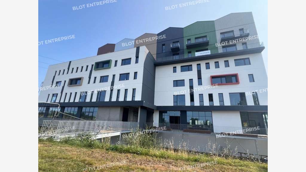 A louer bureaux neufs de 177m² Rezé périphérique