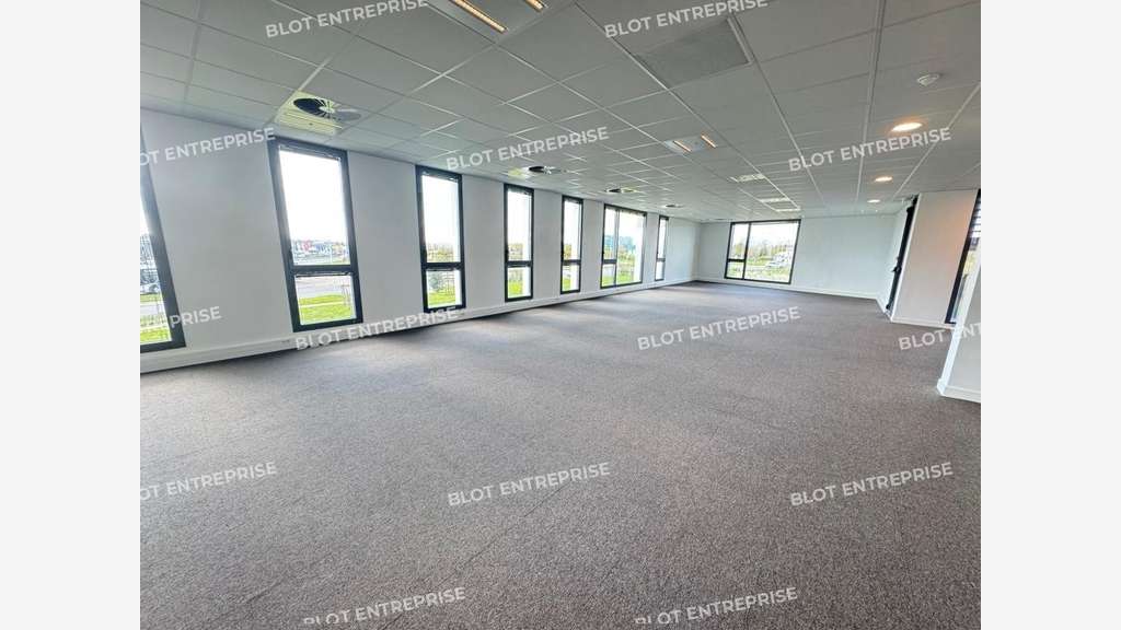 A louer bureaux neufs de 177m² Rezé périphérique