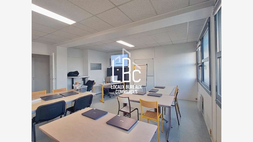 A louer bureau 130m² R+3 à Rezé