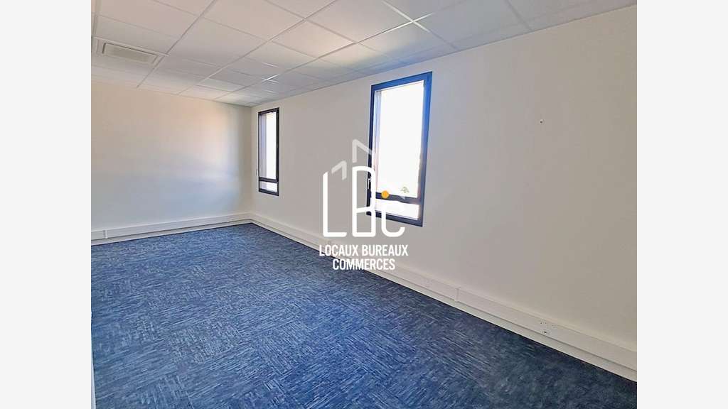 A louer bureaux 69m² Rezé bon accès périphérique