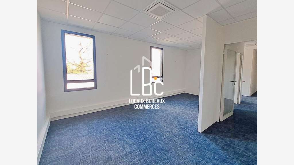 A louer bureaux 69m² Rezé bon accès périphérique