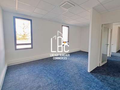 A louer bureaux 69m² Rezé bon accès périphérique