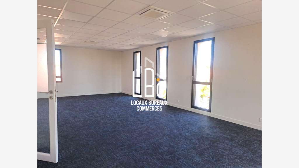 A louer bureau 71m² Rezé accès rapide périphérique