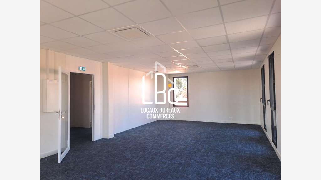 A louer bureau 71m² Rezé accès rapide périphérique