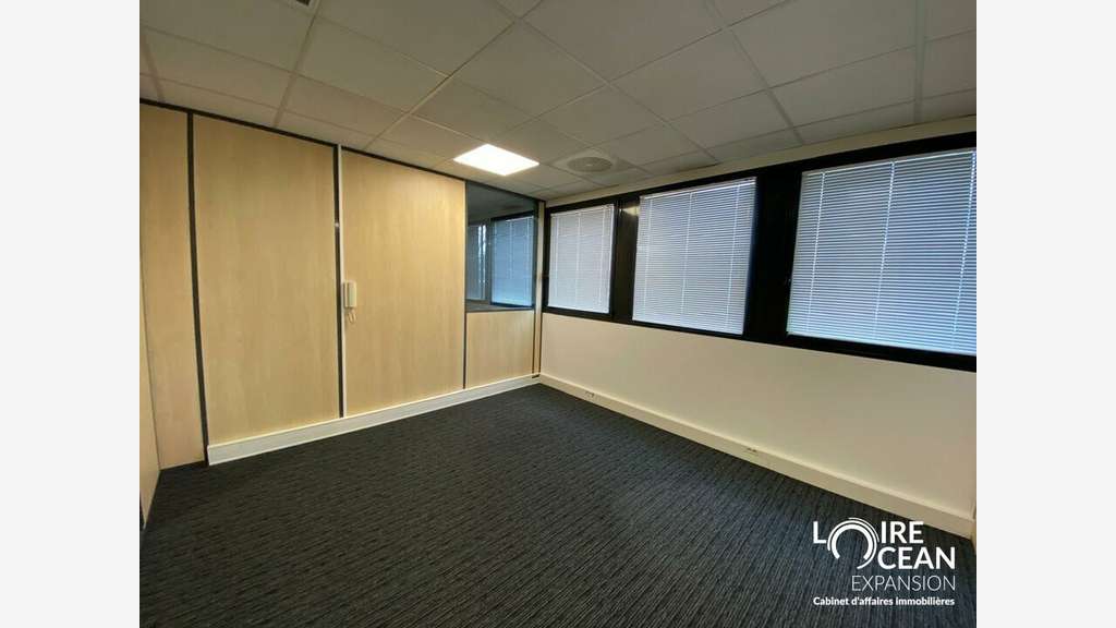 Opportunité bureaux 430m² à louer à Rezé