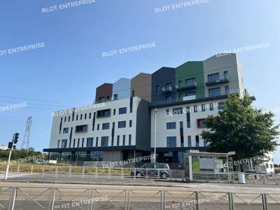 A louer bureaux neufs 351m² à Rezé