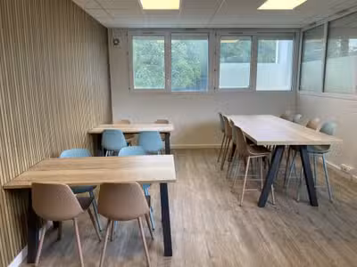 À louer bureaux de 18 à 64m² en pépinière à Rezé