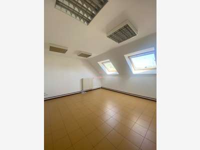 Bureau Lumineux & Climatisé 20m² à Rieulay
