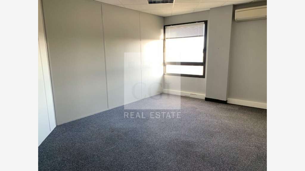 A louer bureaux 334m² à Rillieux-la-Pape