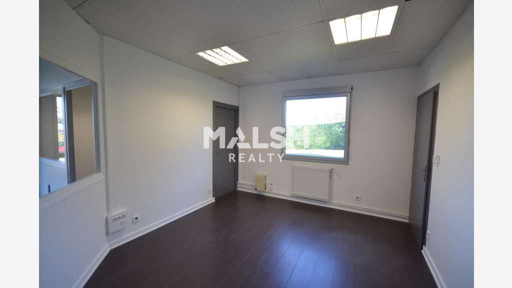 A louer bureaux rénovés 250m² à Rillieux-la-Pape