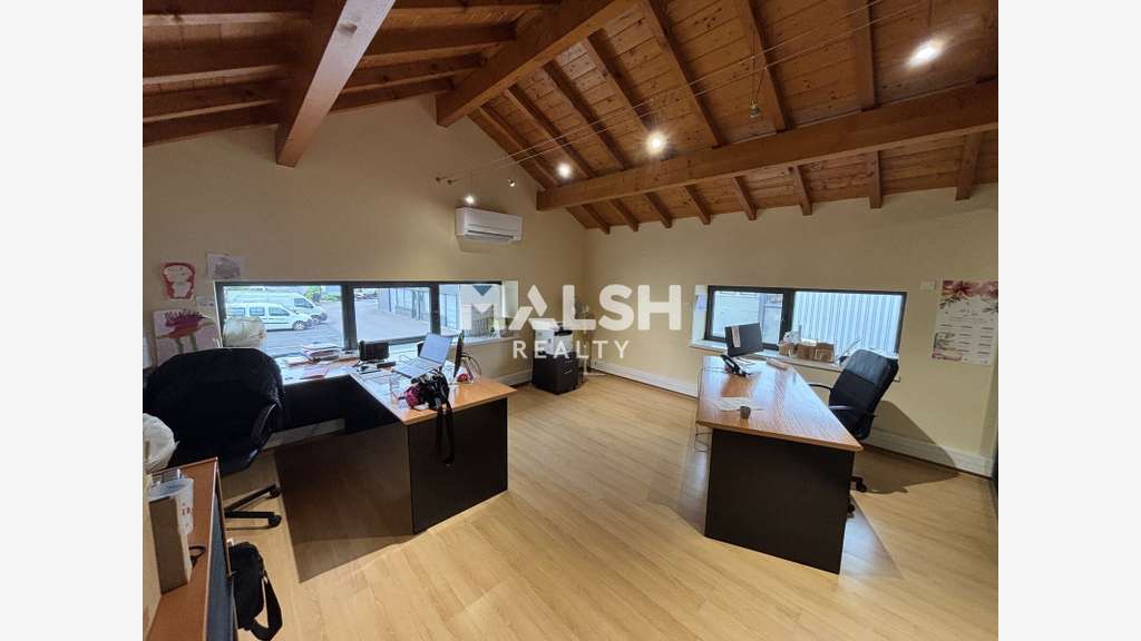 Bureaux 110m² à louer à Rillieux-la-Pape