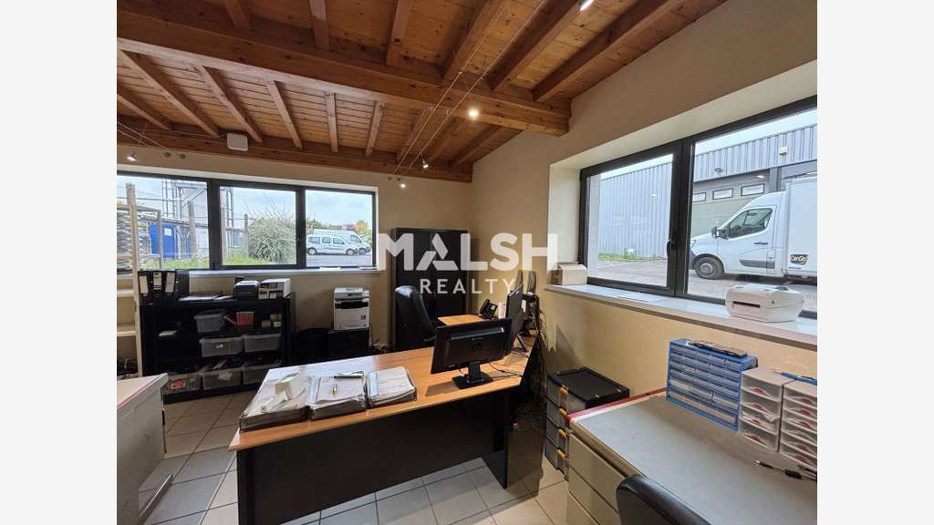 Bureaux 110m² à louer à Rillieux-la-Pape
