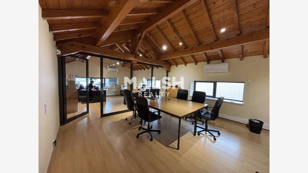 Bureaux 110m² à louer à Rillieux-la-Pape