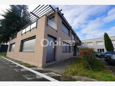 Bureau 175m² à louer à Rillieux-la-Pape